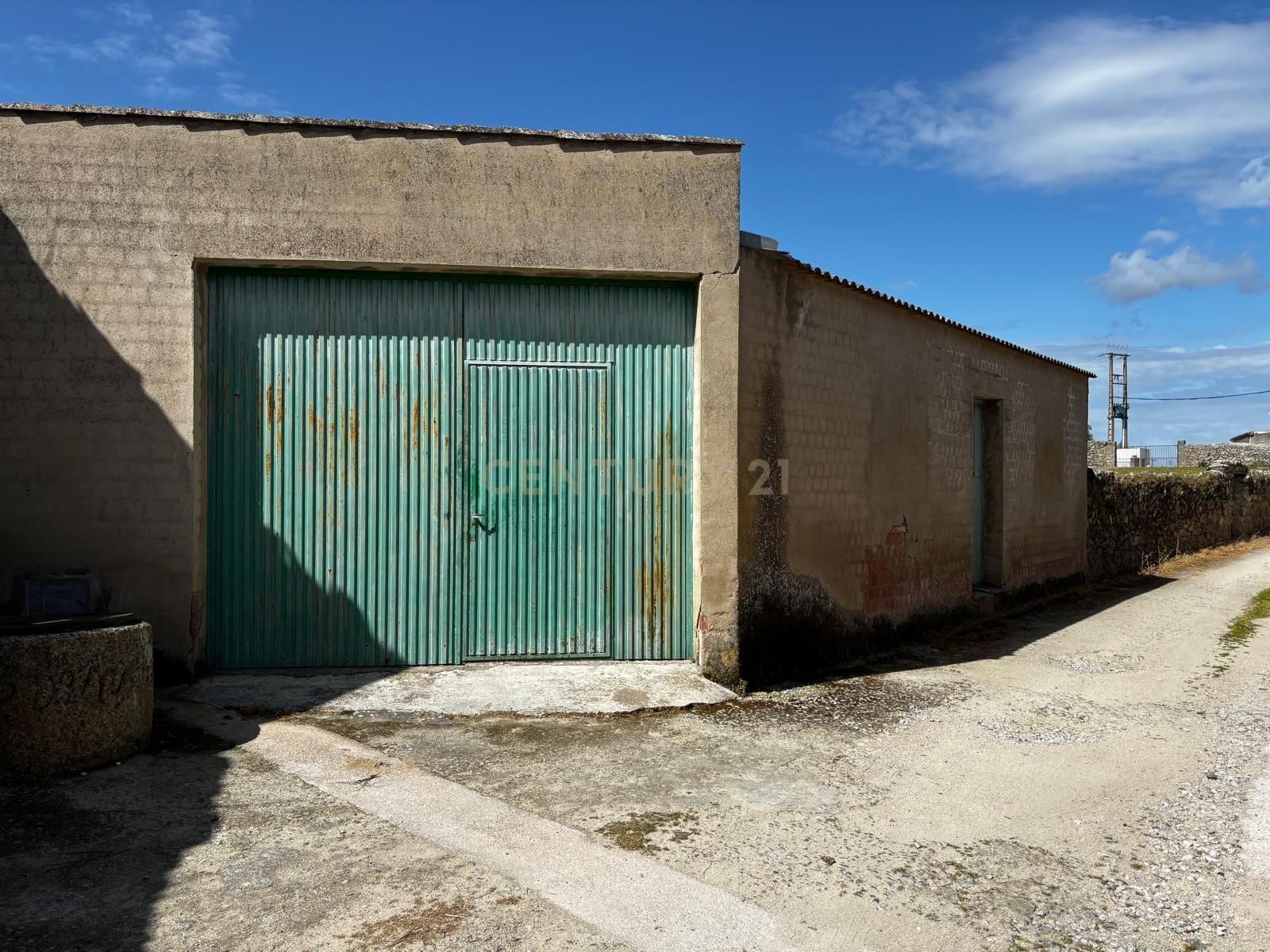 Vista exterior de Garaje en venta en Valdefuentes