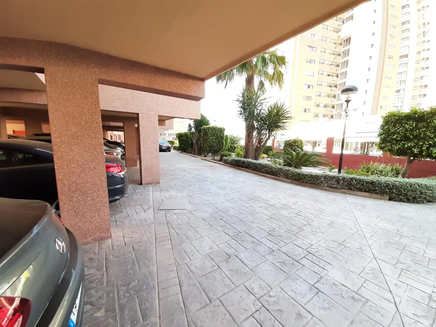 Aparcament de Apartament en venda en Benidorm amb Terrassa i Balcó