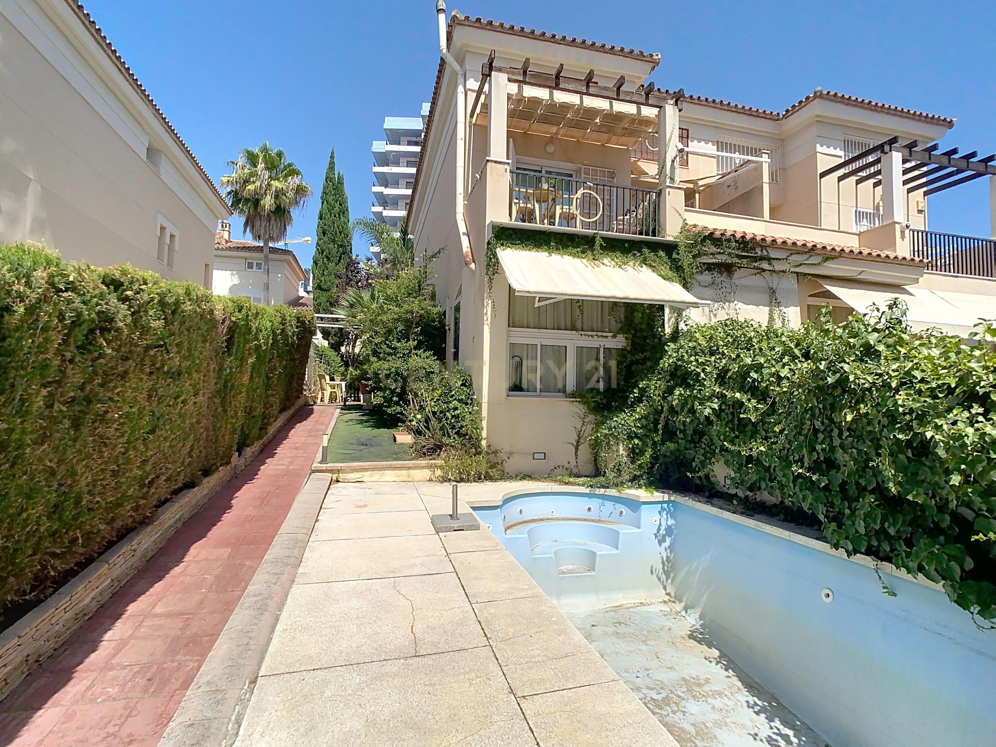 Garden of House or chalet for sale in Torremolinos  with Air Conditioner, Terrace and Swimming Pool