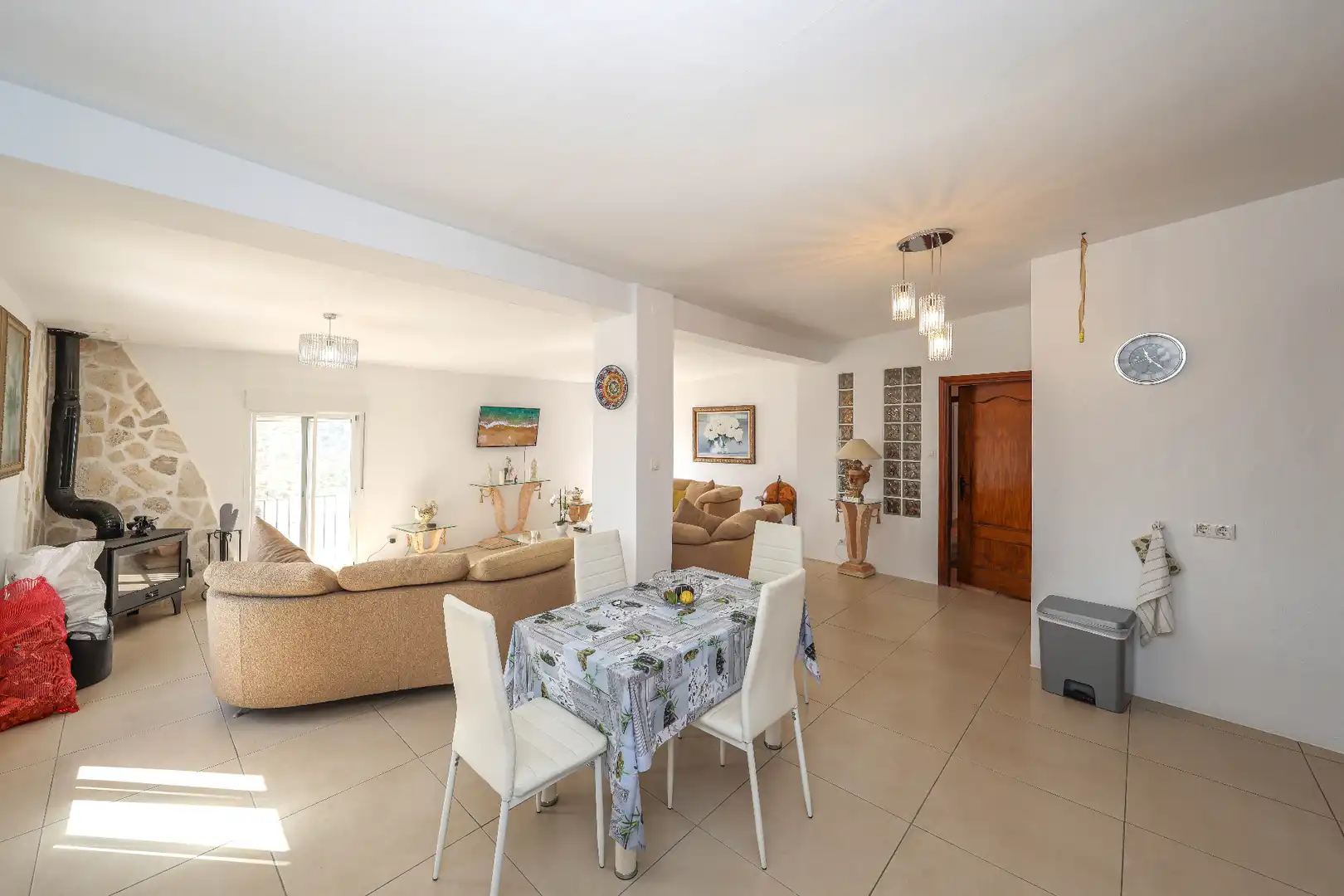 Comedor de Casa adosada en venta en Tolox con Terraza y Amueblado