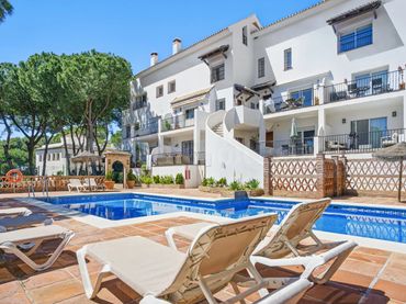 Mini appartamento con balcone in vendita a Urbanización Los Pinos de Aloha 1