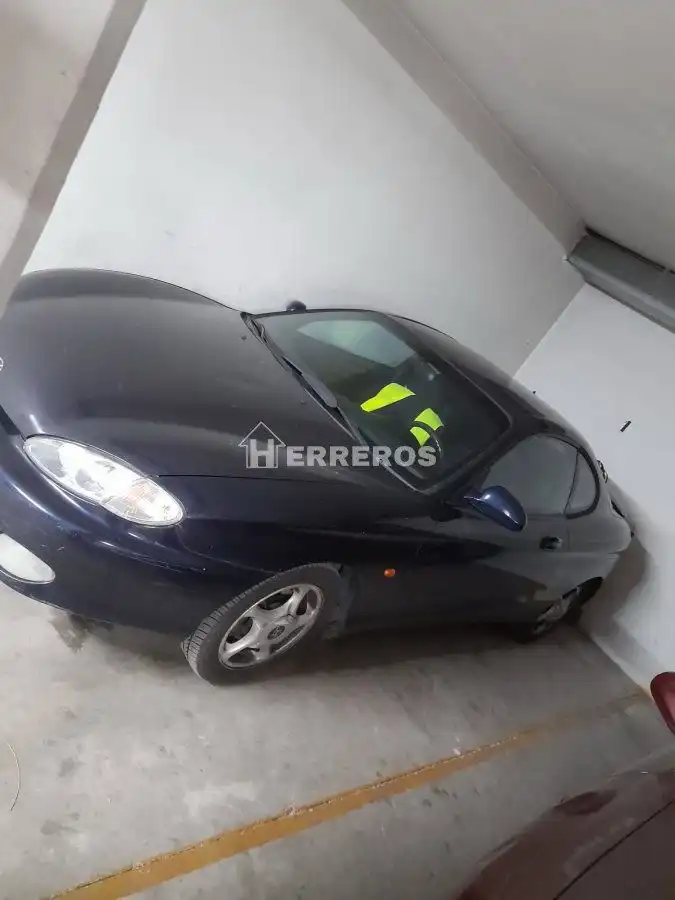 Aparcament de Garatge en venda en  Logroño
