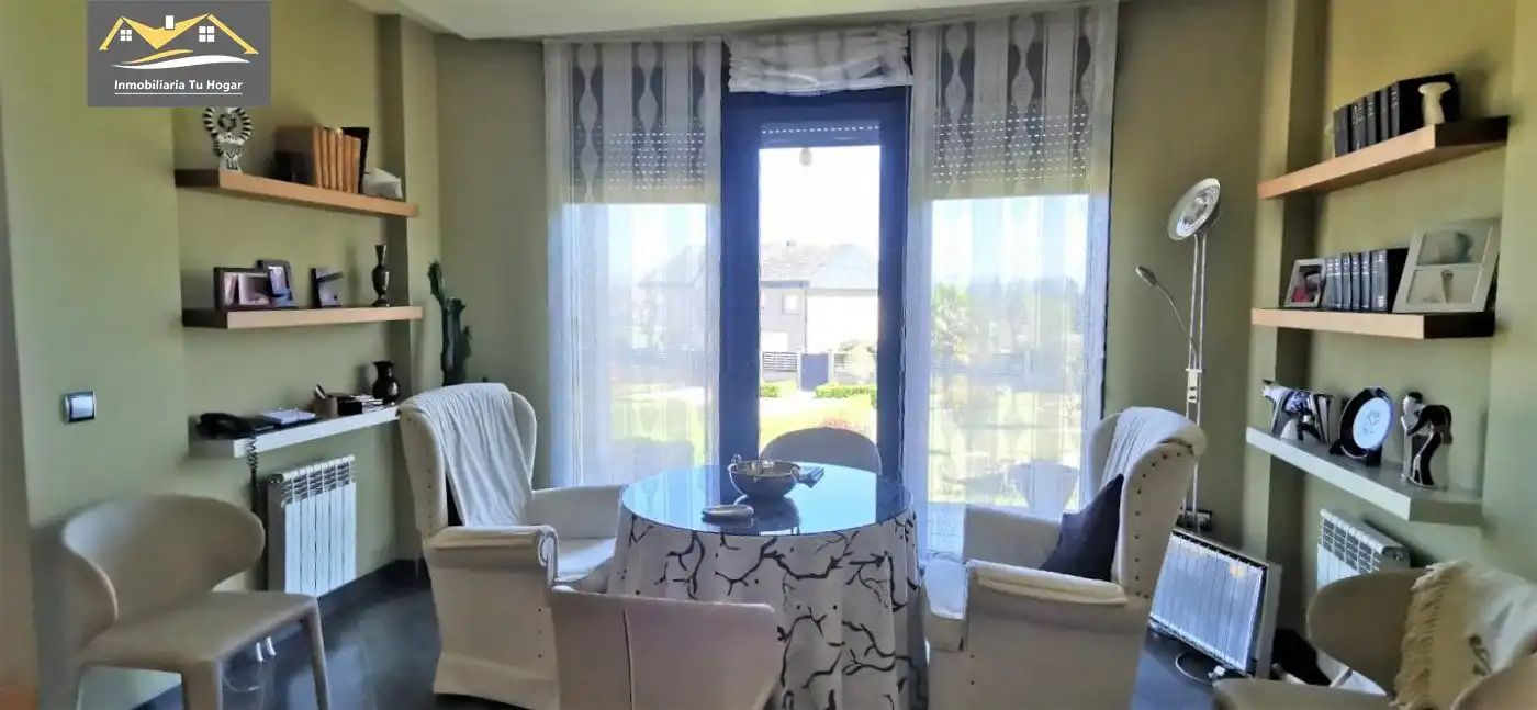 Comedor de Casa o chalet en venta en A Pobra de Trives  con Calefacción, Terraza y Trastero