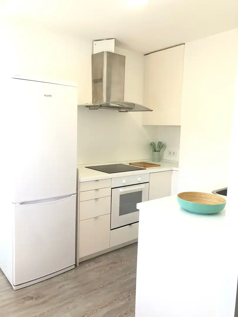 Küche von Wohnung zur Miete in Nigrán mit Heizung, Terrasse und Abstellraum