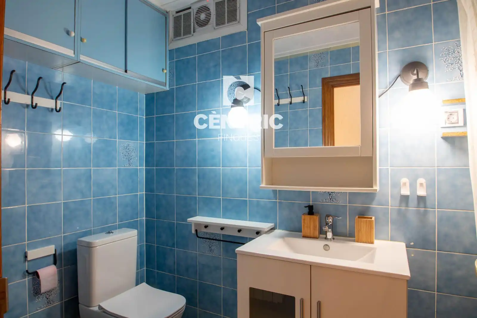 Baño de Piso en venta en Terrassa con Terraza
