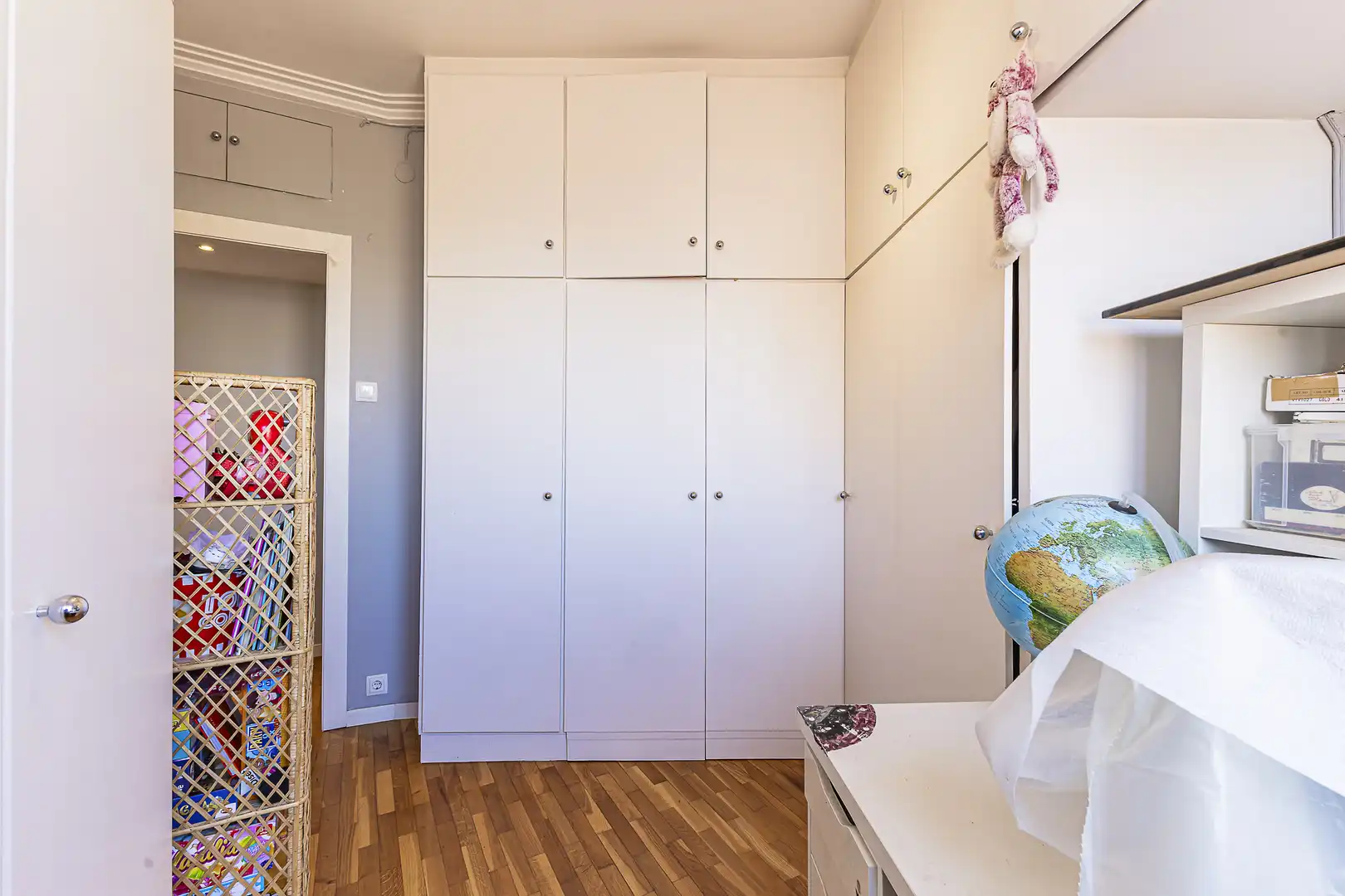 Schlafzimmer von Dachboden zum Verkauf in Barcelona mit Klimaanlage, Heizung und Parkett