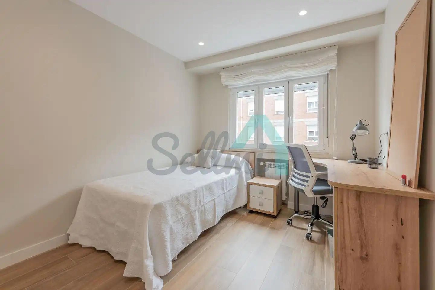 Bedroom of Flat for sale in Oviedo   with Heating and Furnished