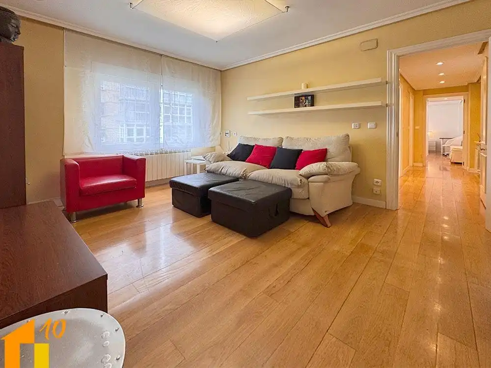 Piso en venta en Avenida Avenida Arlanzón, Villa Pilar