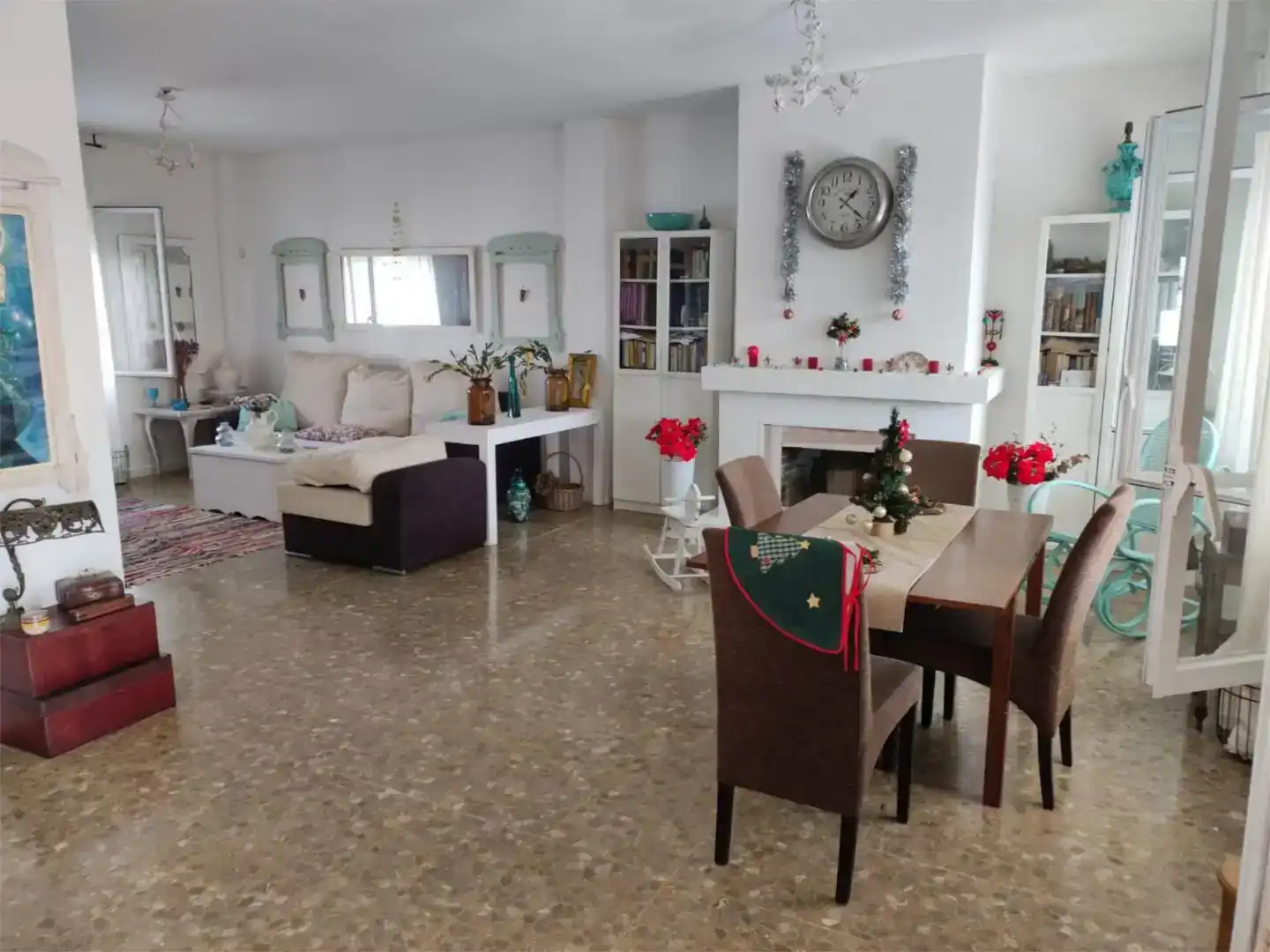 Sala d'estar de Casa o xalet en venda en Alcalá de Guadaira amb Piscina