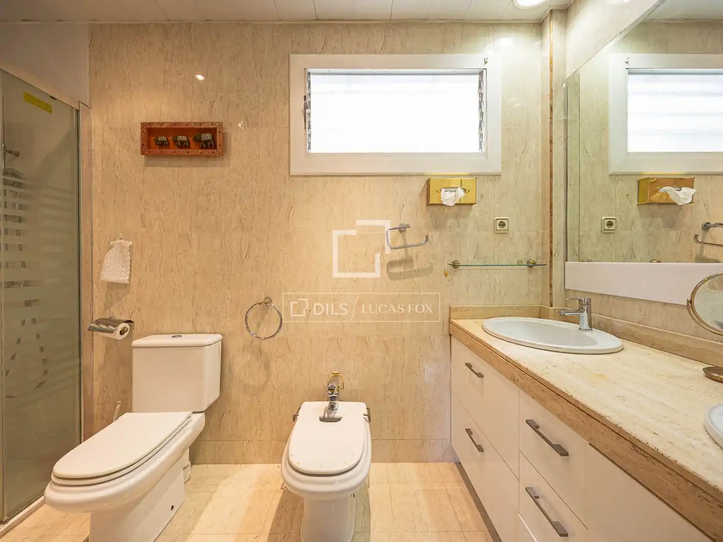 Bathroom of Flat for rent in Barcelona  with Air Conditioner, Heating and Furnished