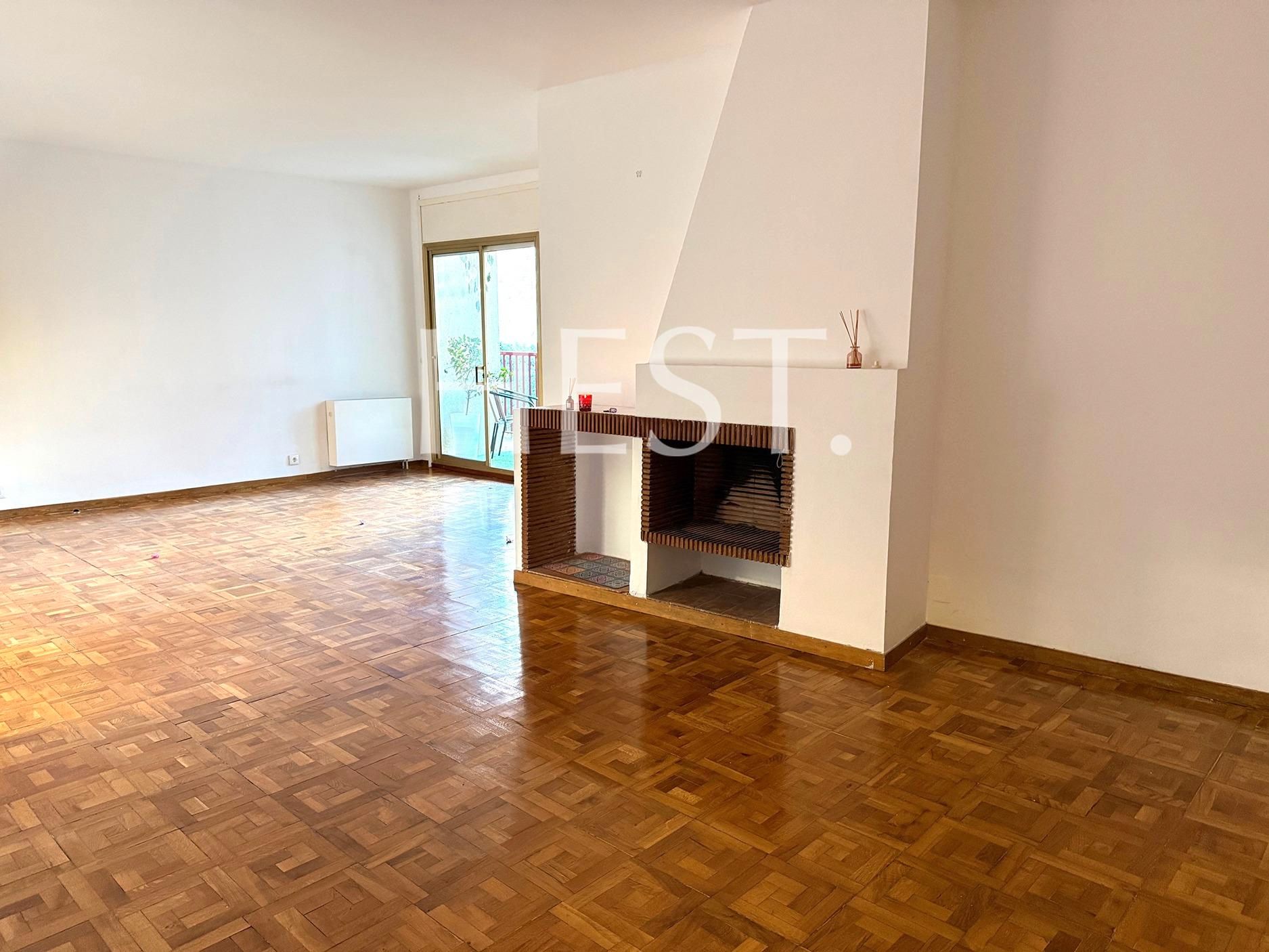 Living room of Flat for sale in  Barcelona Capital  with Balcony