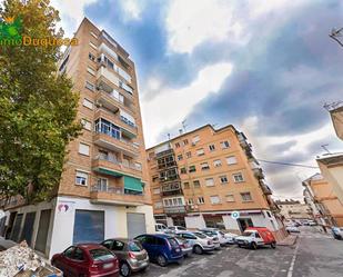 Exterior view of Flat for sale in  Granada Capital  with Terrace and Balcony