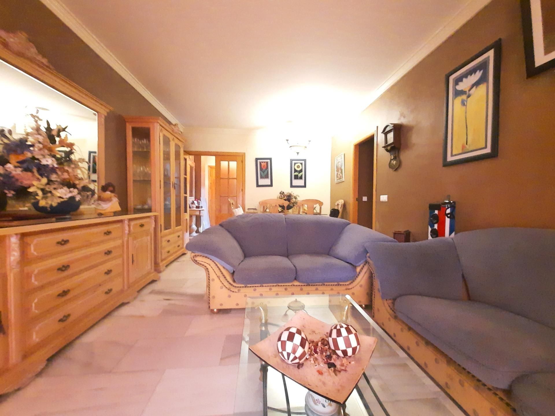 Piso en venta en Sierra de Estepona - Avda. de Andalucía, Estepona Pueblo, Estepona