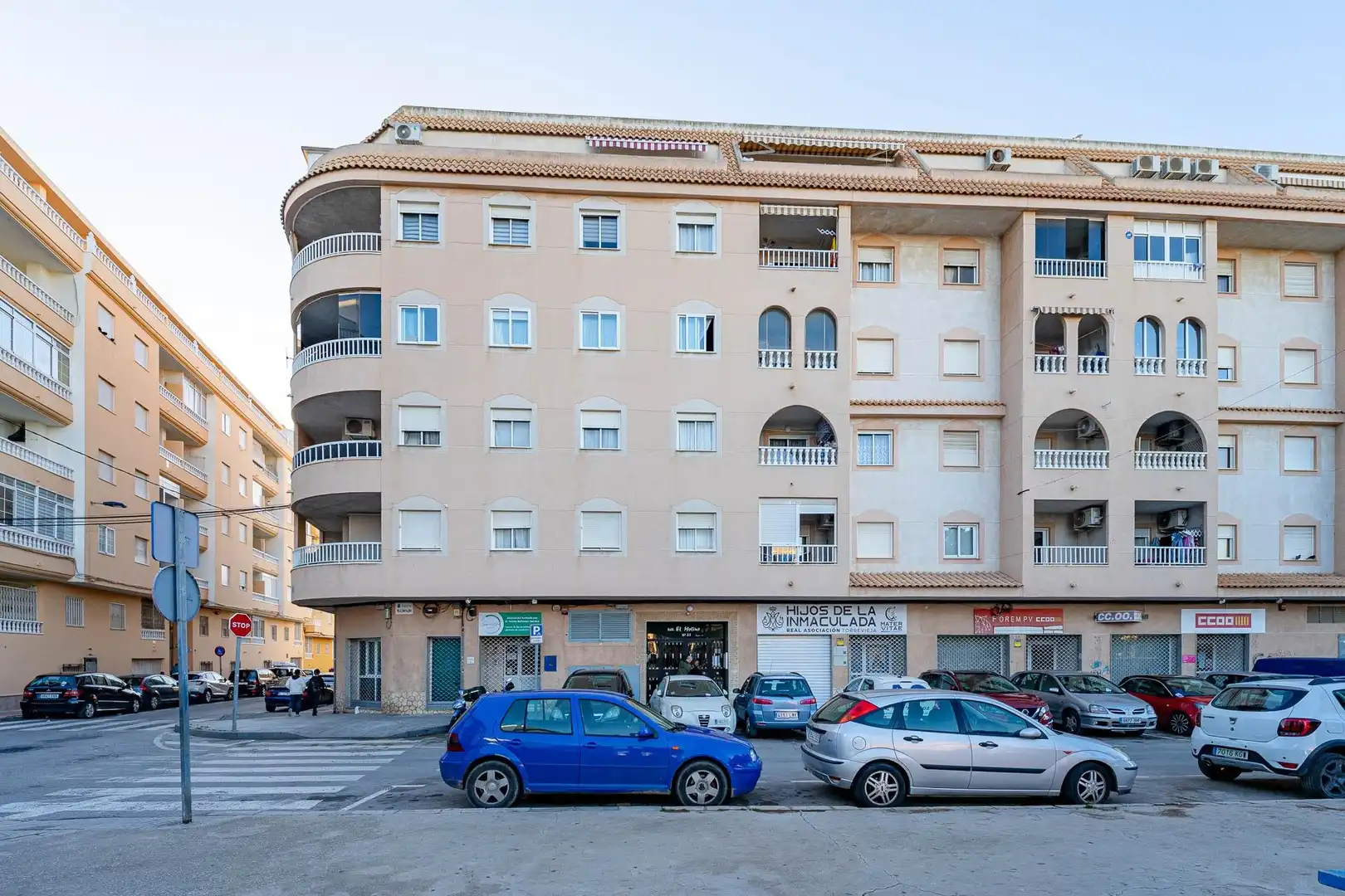 Vista exterior de Apartamento en venta en Torrevieja con Terraza y Piscina comunitaria