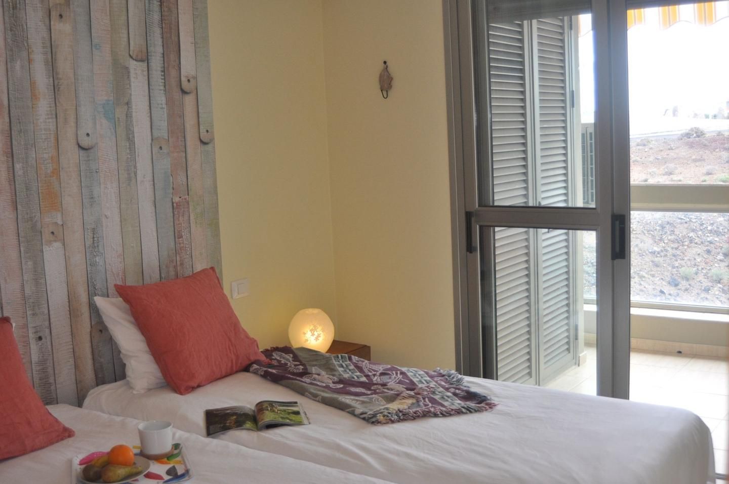 Bedroom of Flat to rent in Granadilla de Abona  with Air Conditioner, Storage room and Balcony