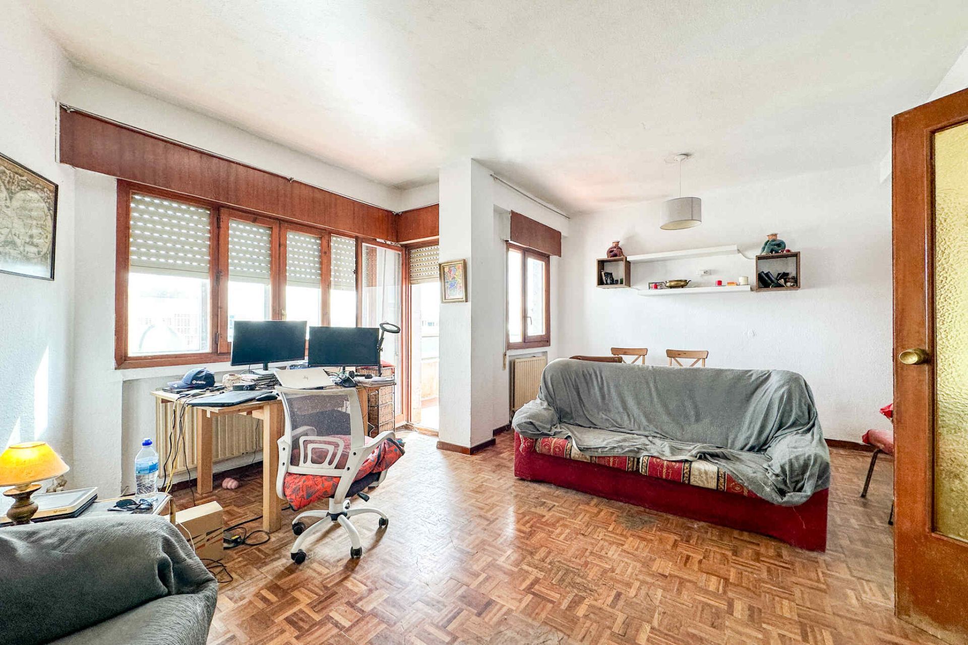 Living room of Flat for sale in  Madrid Capital  with Heating, Terrace and Storage room
