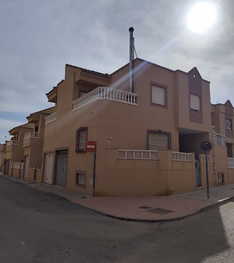 Foto 2 de Casa o xalet en venda a Calle Zafiro, 19, Las Norias, El Ejido