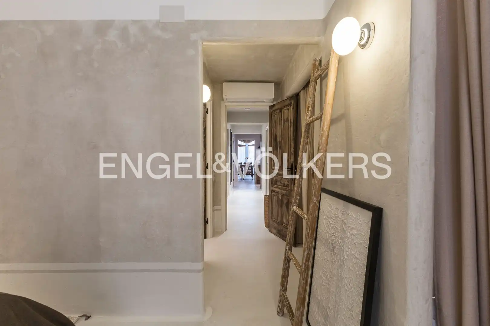 Attic for sale in Sants