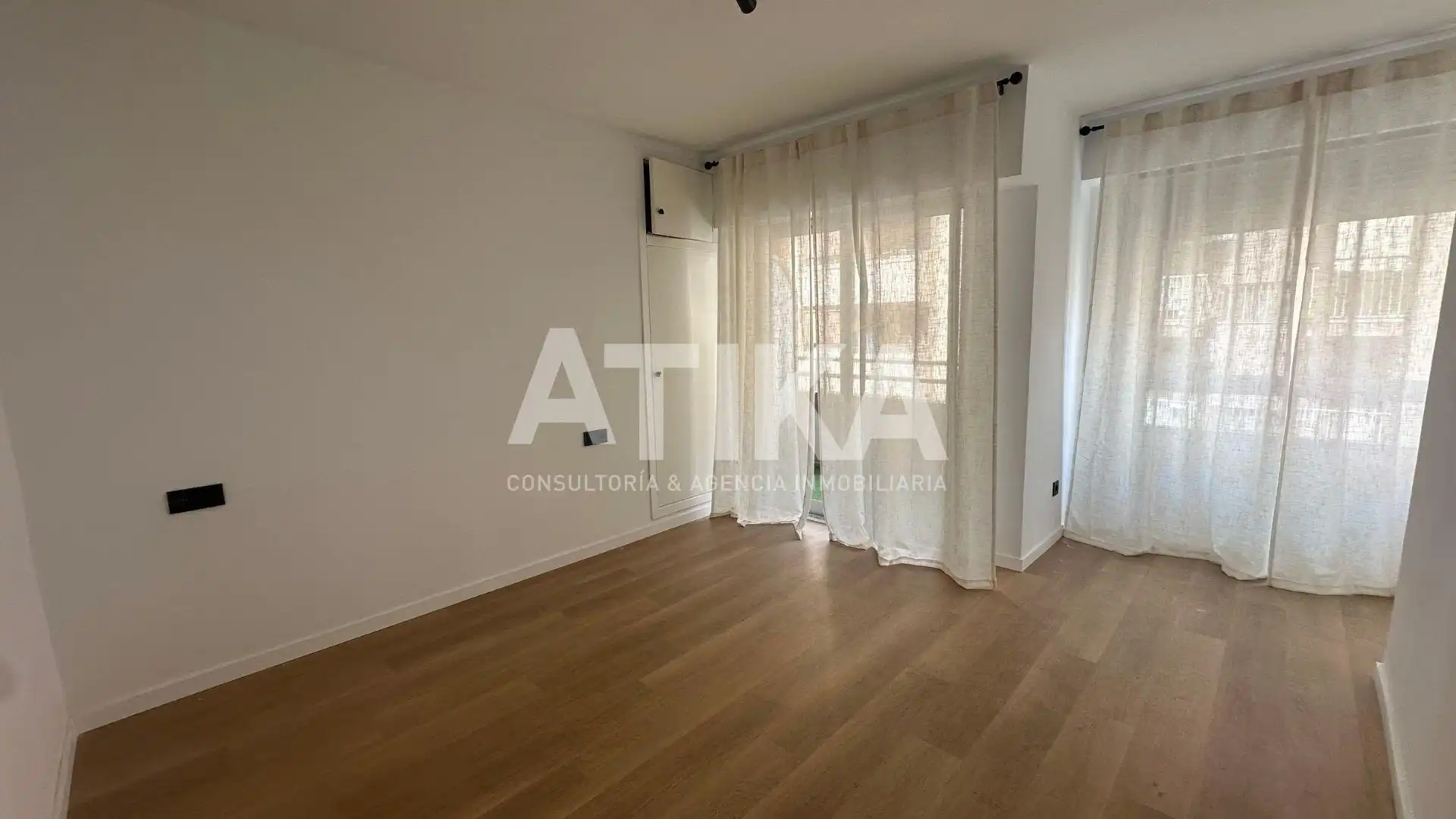 Habitación de Piso en venta en Ontinyent con Parquet, Amueblado y Balcón