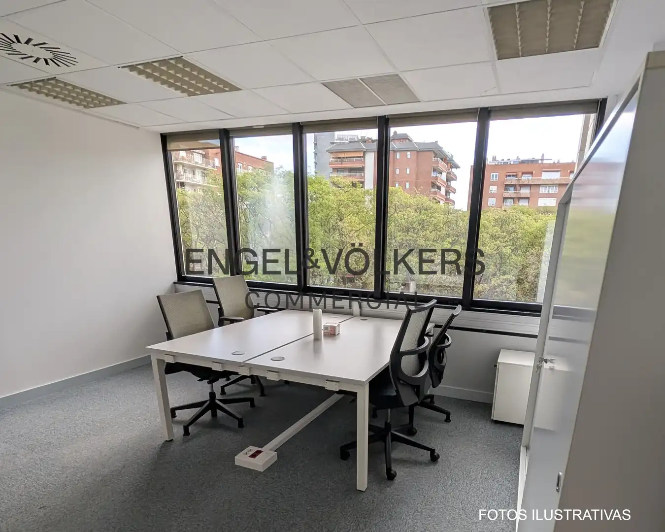 Office for rent in Barcelona  with Air Conditioner