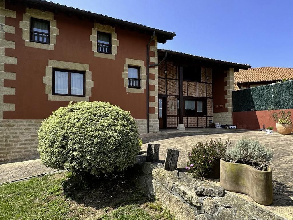 Casa o chalet de alquiler en Mompia