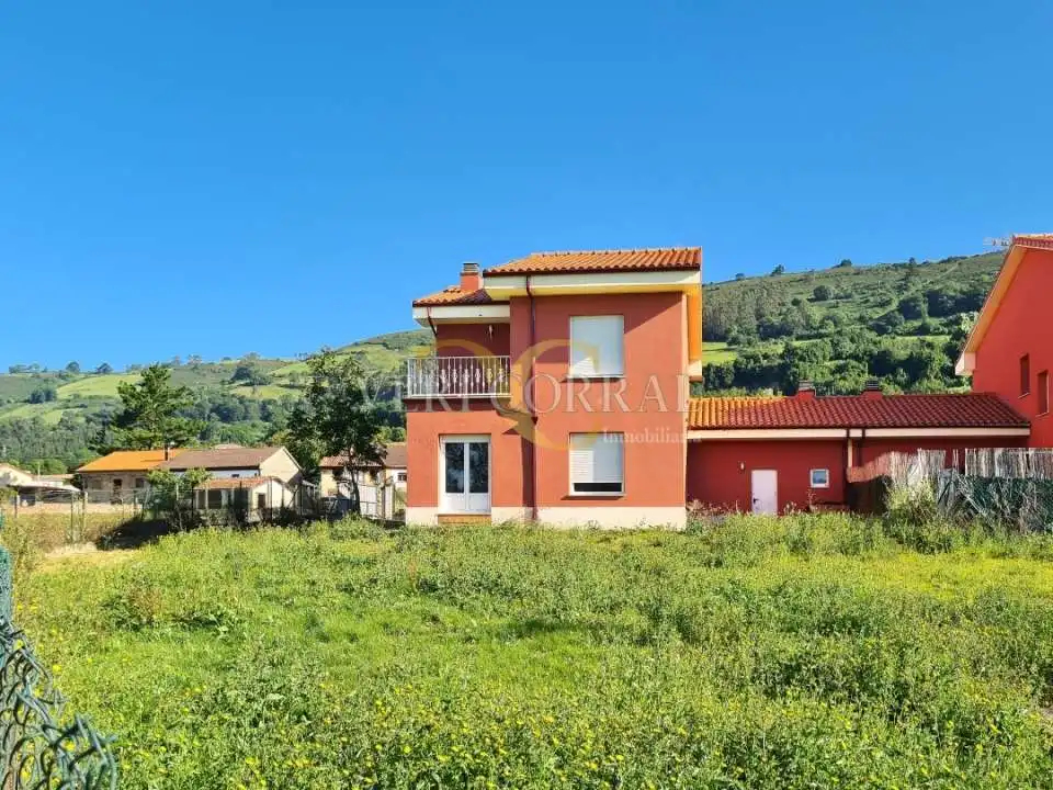 Casa o xalet en venda a Camín del Gurguyu, Sariego