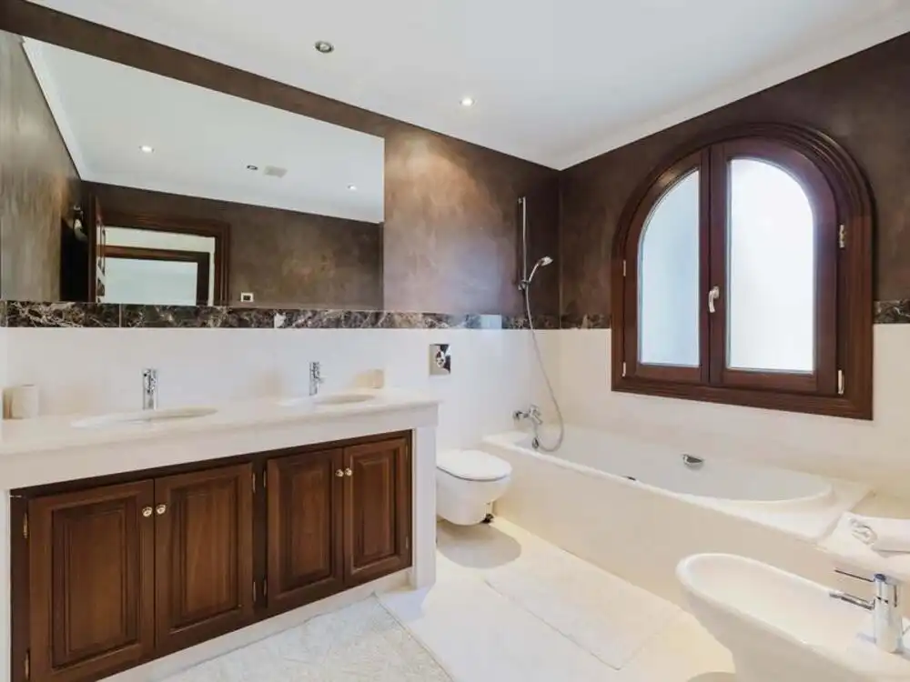 Bathroom of Houses for rent in Benahavís  with Air Conditioner, Private garden and Terrace
