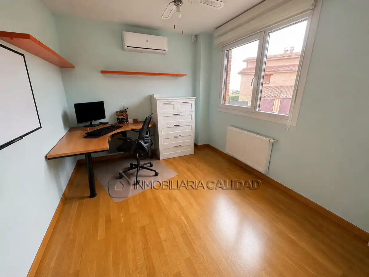 Habitación de Casa o chalet en venta en Cogollos con Calefacción y Trastero