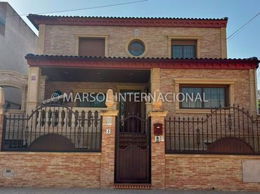 Villa con giardino in vendita a Calle Valencia