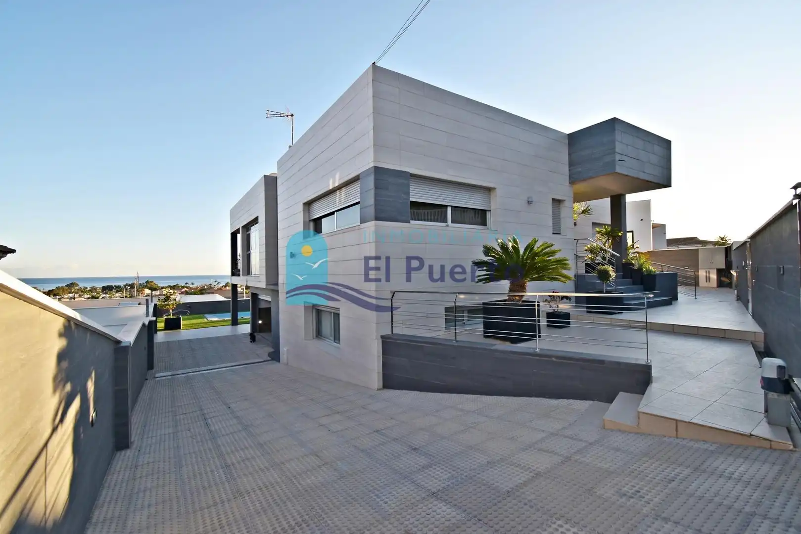 Vista exterior de Casa o xalet en venda en Mazarrón amb Aire condicionat, Calefacció i Jardí privat