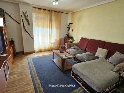 Living room of Flat for sale in Salamanca Capital  with Terrace