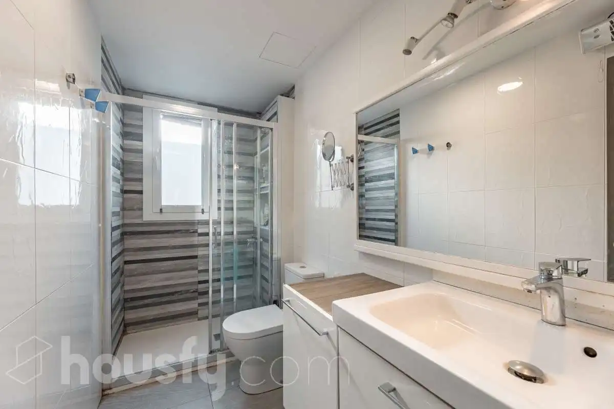 Badezimmer von Wohnung zum Verkauf in Rubí mit Klimaanlage, Heizung und Parkett