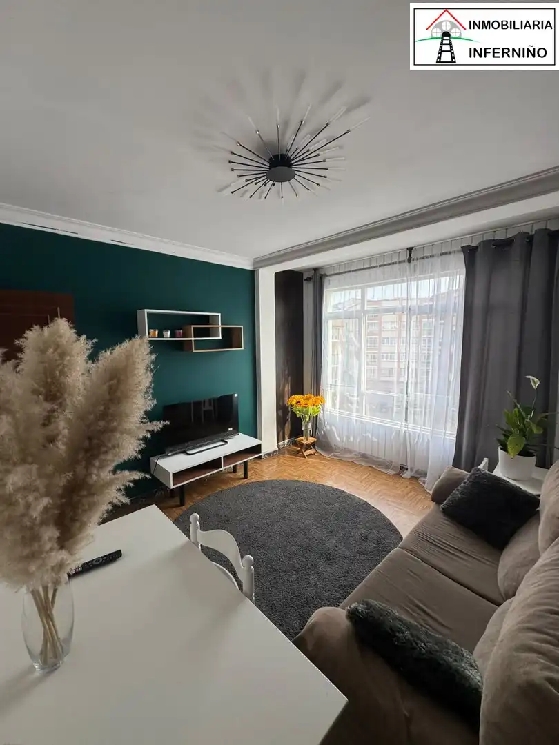 Wohnzimmer von Wohnung zum Verkauf in Ferrol mit Abstellraum und Balkon