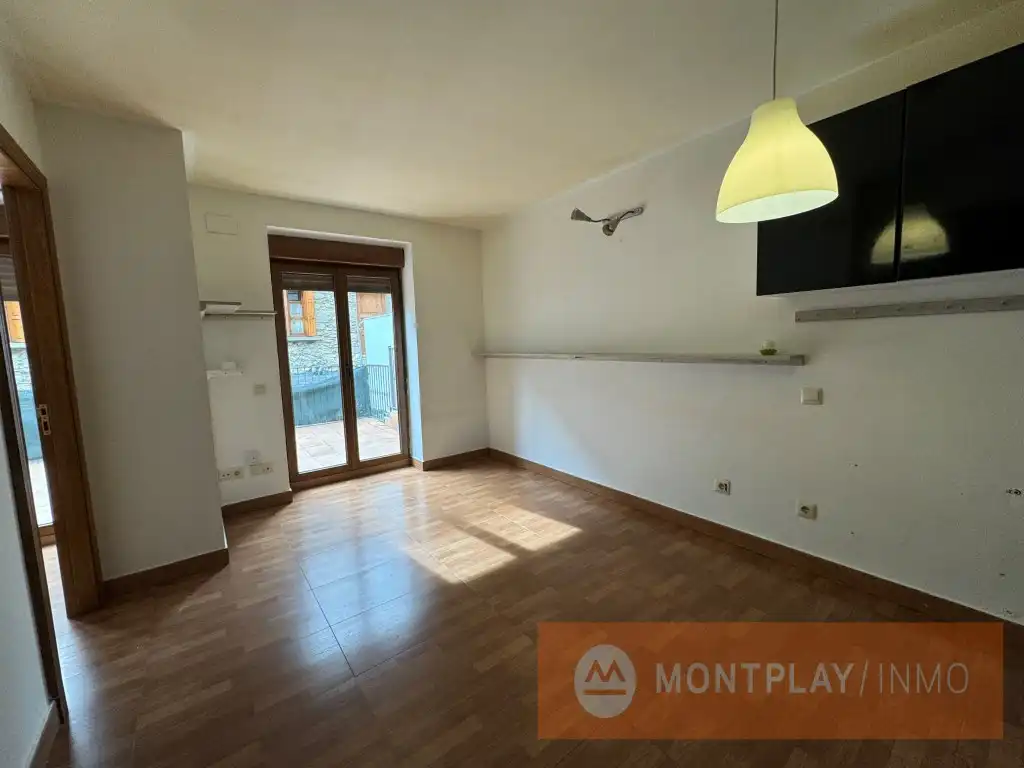 Wohnzimmer von Erdgeschoss zum Verkauf in Naut Aran