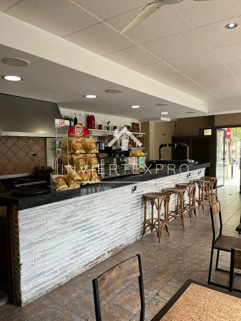 Business premises for transfer in Carrer de la Unió, imagen 3
