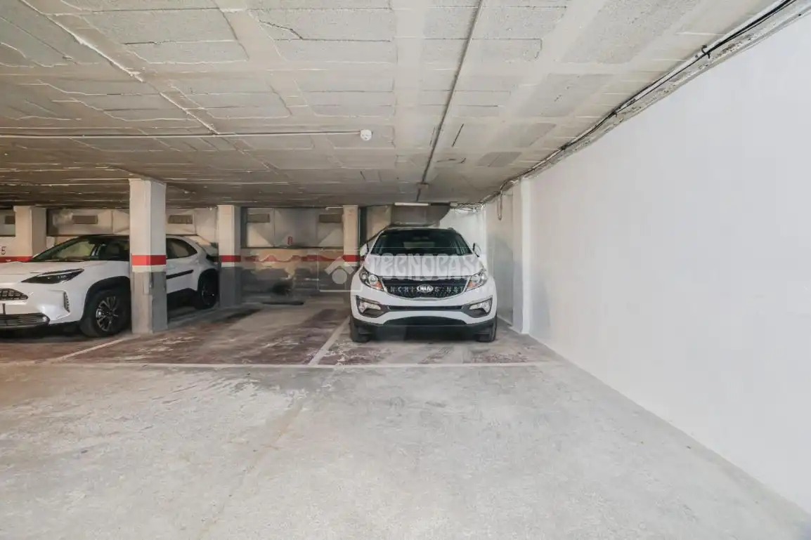 Parking de Piso en venta en Barcelona con Aire acondicionado, Parquet y Terraza