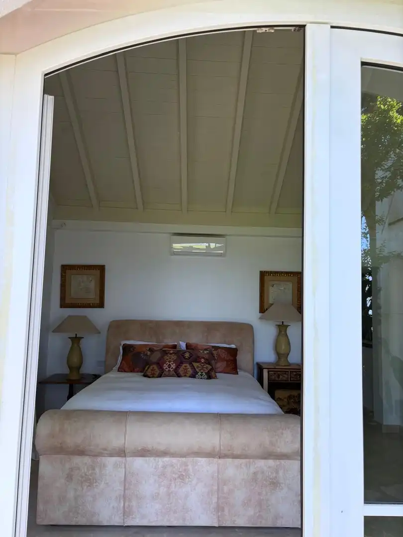 Dormitori de Casa o xalet de lloguer en Estepona amb Aire condicionat, Jardí privat i Terrassa