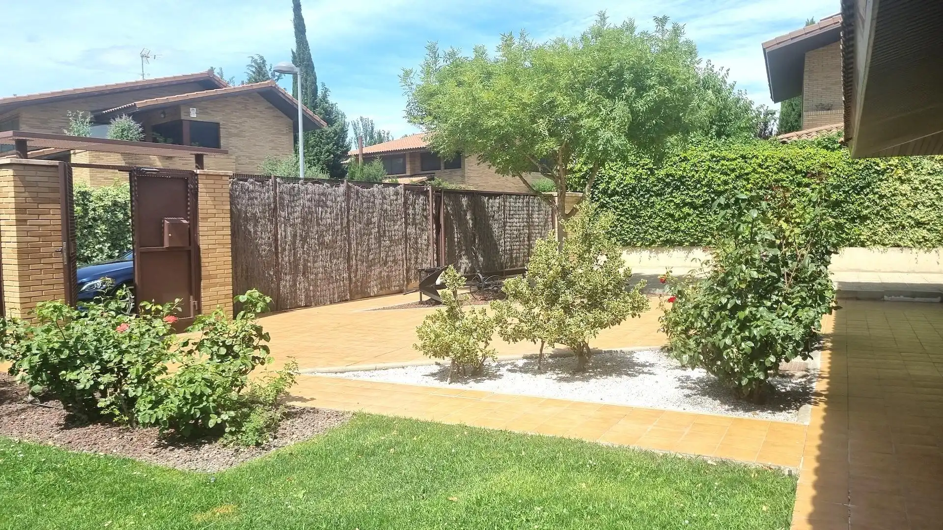 Jardín de Casa o chalet en venta en Cadrete con Aire acondicionado, Calefacción y Jardín privado