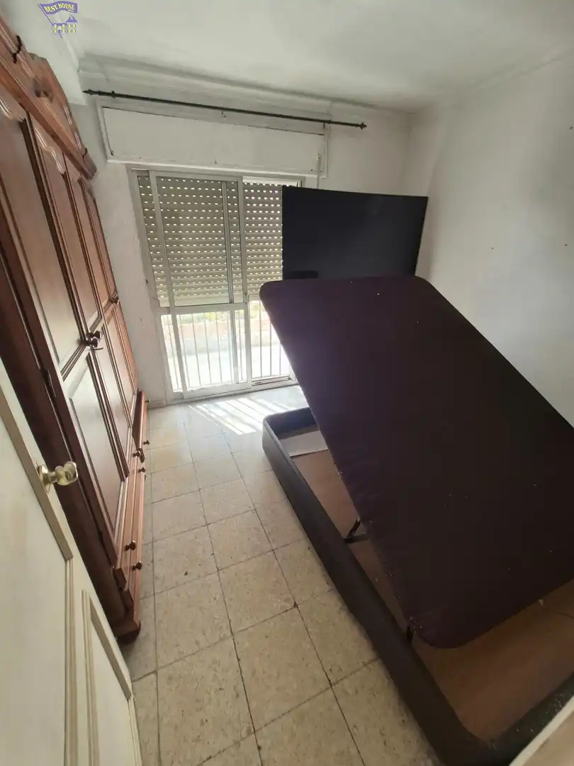 Habitación de Piso en venta en Arcos de la Frontera con Amueblado y Balcón