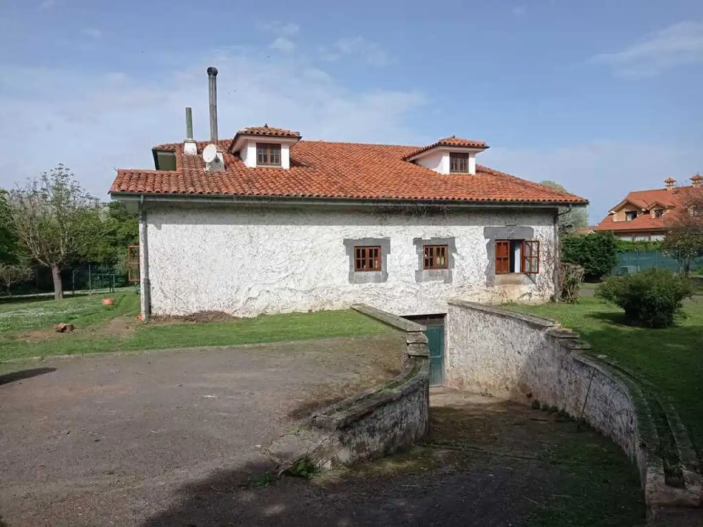 Außenansicht von Haus oder Chalet zum Verkauf in Gijón 