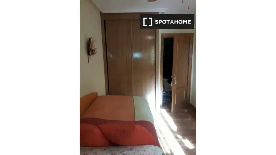 Room in Ciudad 10