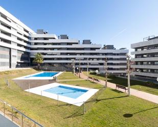 Vista exterior de Àtic en venda en Terrassa amb Calefacció, Jardí privat i Terrassa