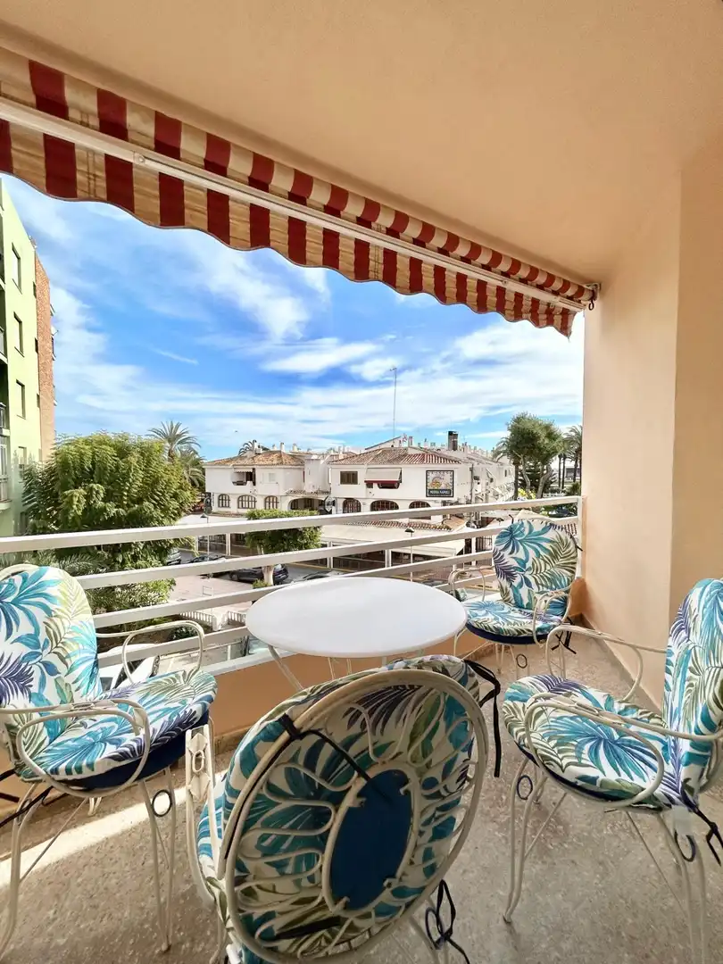 Vista exterior de Apartament de lloguer en La Pobla de Farnals amb Aire condicionat, Terrassa i Moblat