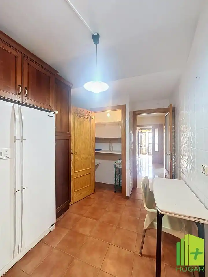Cocina de Casa adosada en venta en Jaén con Aire acondicionado, Jardín privado y Terraza