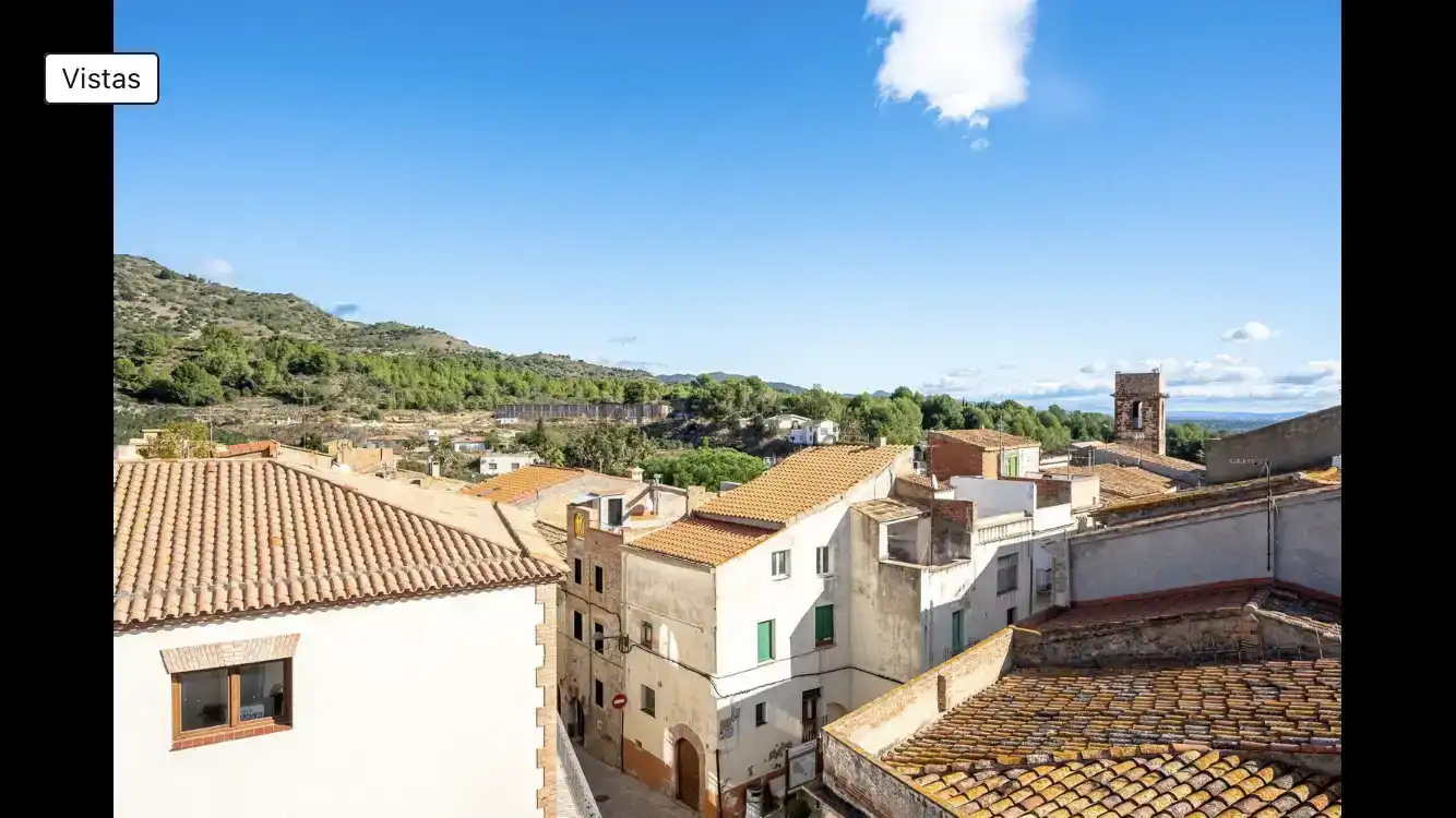 Vista exterior de Casa adosada en venda en Vilanova d'Escornalbou amb Parquet, Traster i Moblat