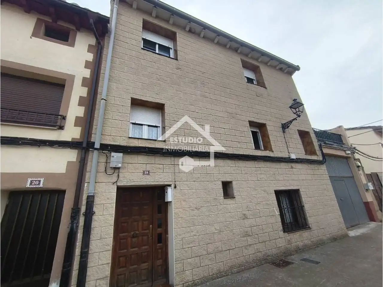 Vista exterior de Casa o xalet en venda en Bañares, La Rioja
