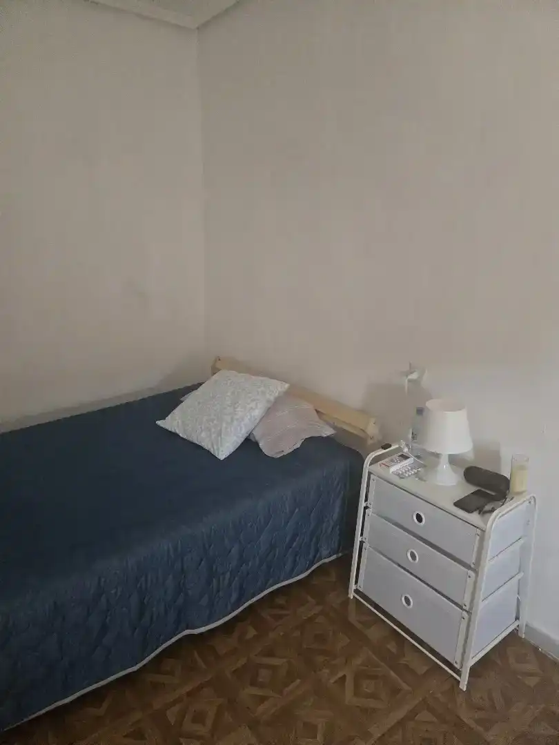 Dormitori de Casa adosada en venda en Vega de Ruiponce amb Jardí privat, Traster i Moblat