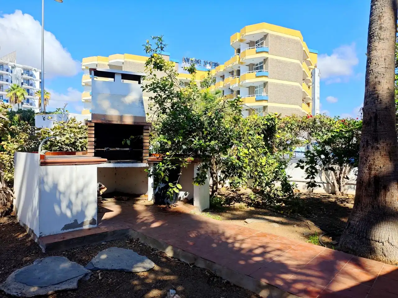Vista exterior de Casa adosada de lloguer en San Bartolomé de Tirajana amb Jardí privat, Terrassa i Moblat