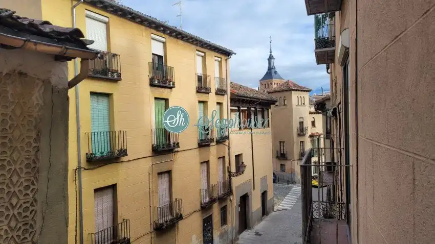 Vista exterior de Piso en venta en Segovia con Calefacción y Balcón