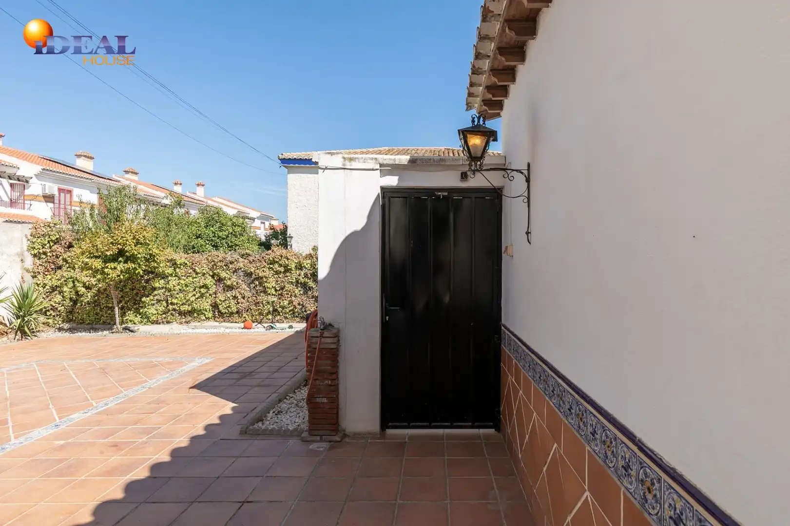 Vista exterior de Casa o chalet en venta en Ogíjares con Jardín privado, Terraza y Balcón